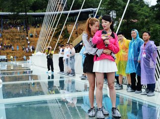 床上的沉沦场景无码版